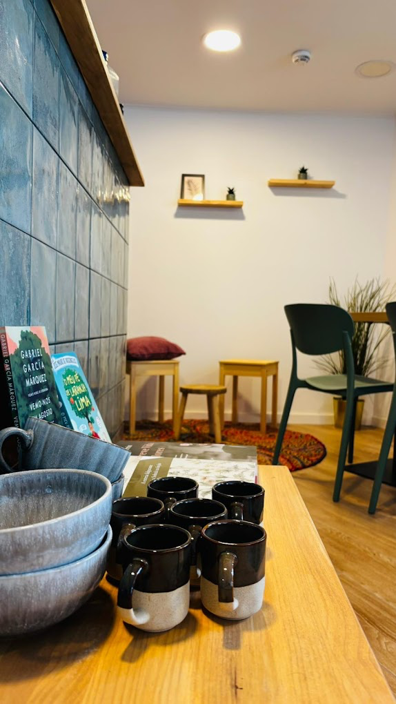 Ambiente do Feel Café & Brunch preparado para jantar privado